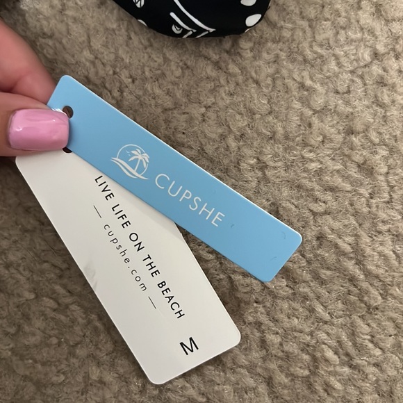 cupshe bathing suit - Picture 3 of 4